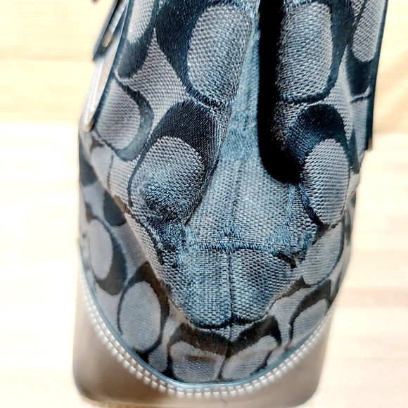 Coach Purse - Picture 7 of 9